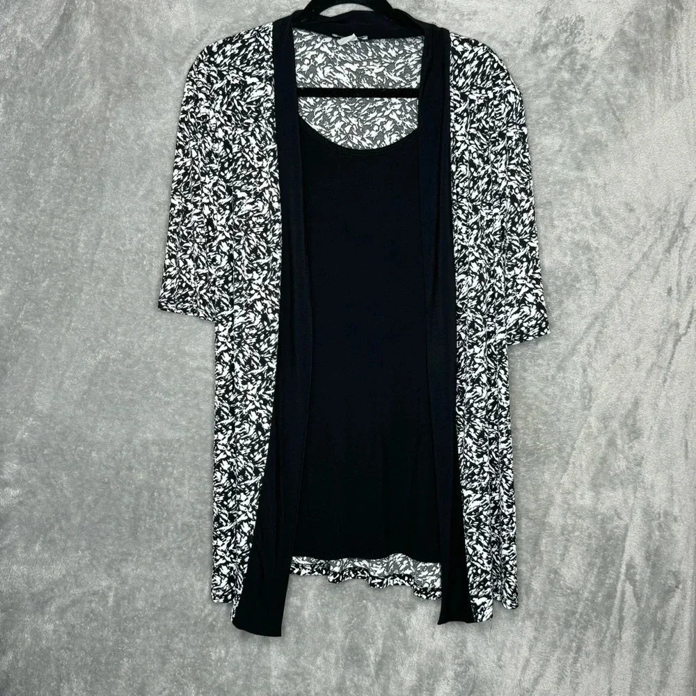 Bleeker & McDougal 1X Shirt Top Black Abstract Short Sleeve Scoop Neck Stretch